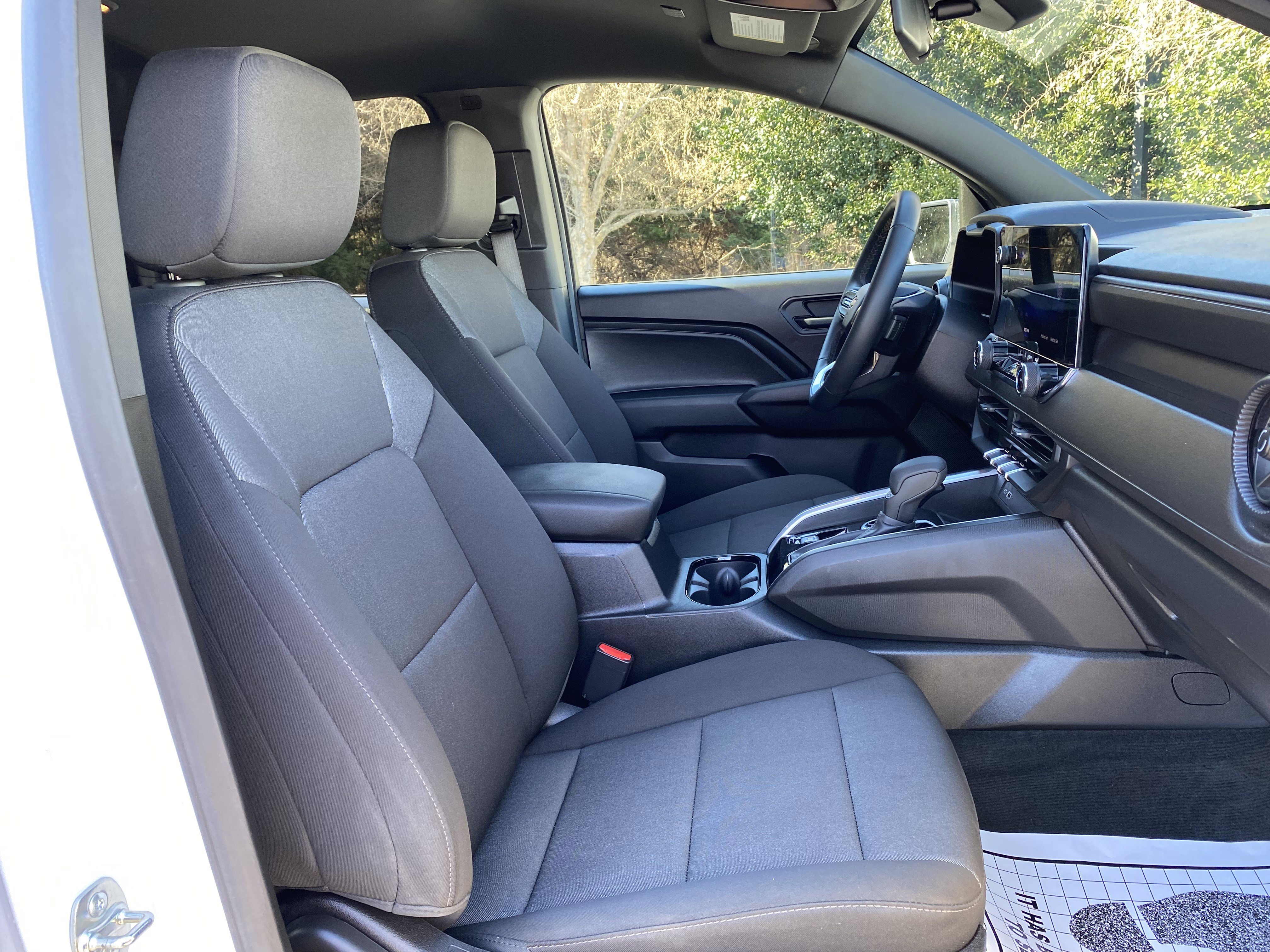 Used 2025 Chevrolet Colorado W/T w/ WT Convenience Package II image 33