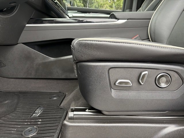 Used 2025 Cadillac Escalade Sport w/ Touring Package image 24