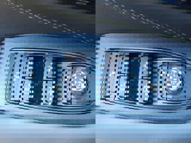 Certified 2025 Subaru Outback Onyx Edition XT w/ Popular Package #2 image 9