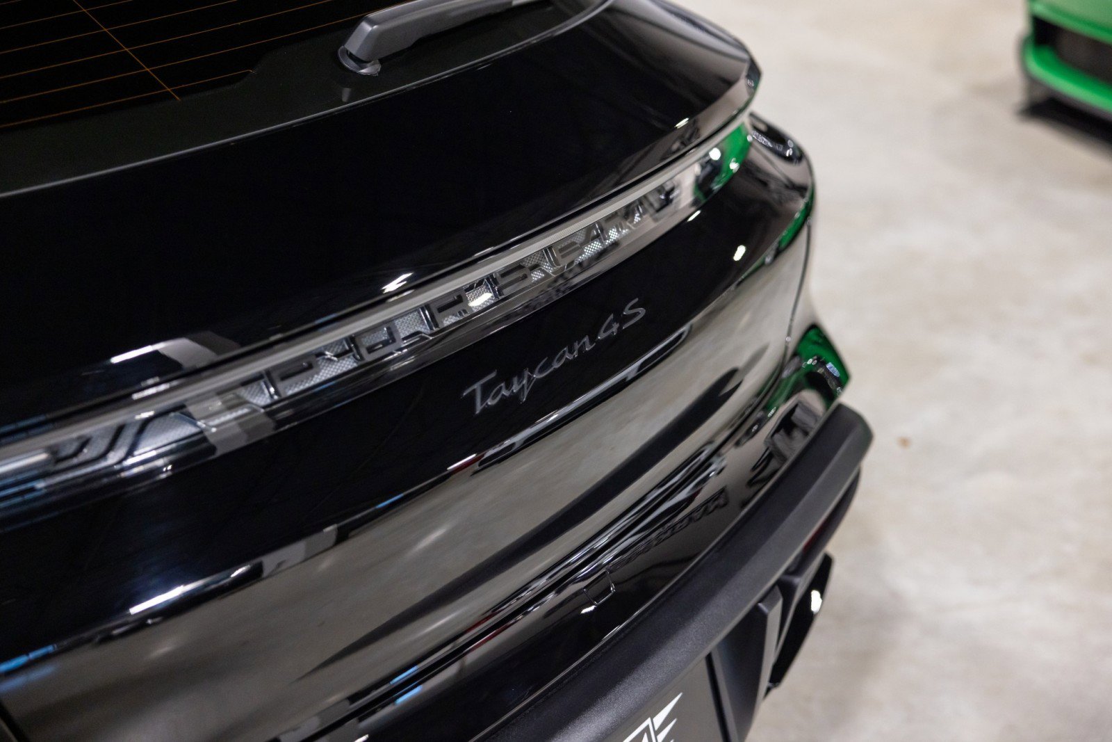 Used 2024 Porsche Taycan 4S image 15