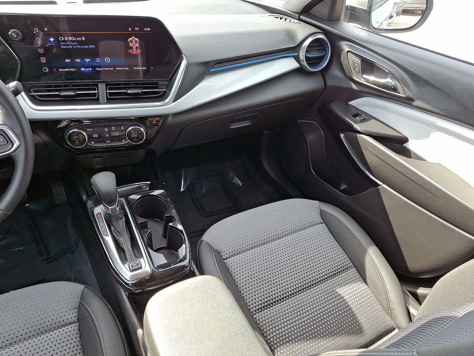 Used 2024 Chevrolet Trax LT w/ Driver Confidence Package FWD image 12
