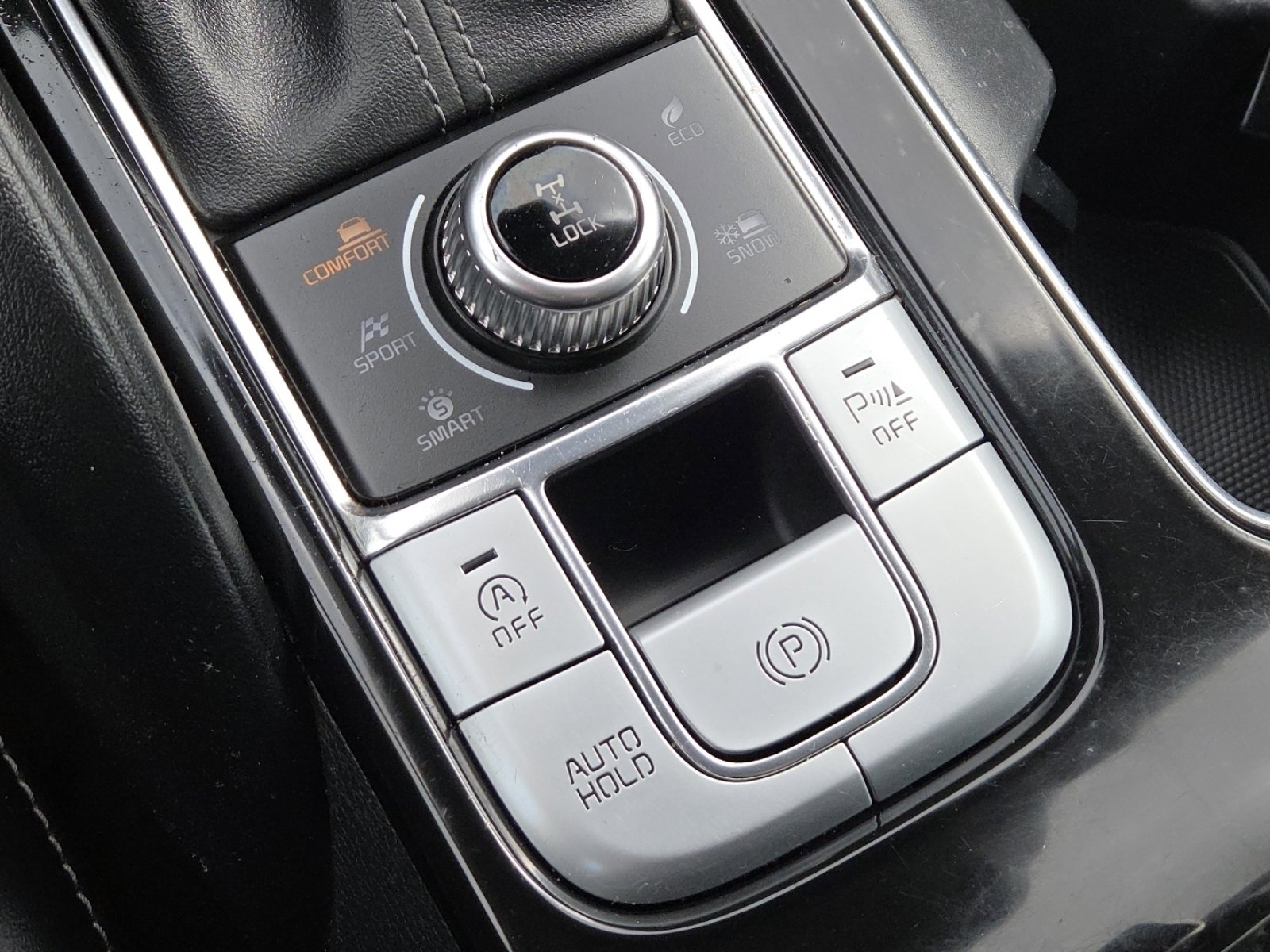 Used 2022 Kia Telluride LX AWD/4WD image 8