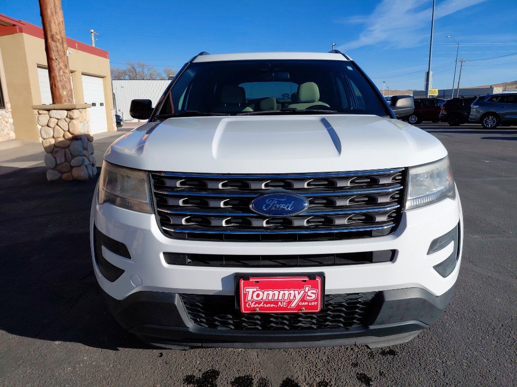 Used 2017 Ford Explorer 4WD image 3