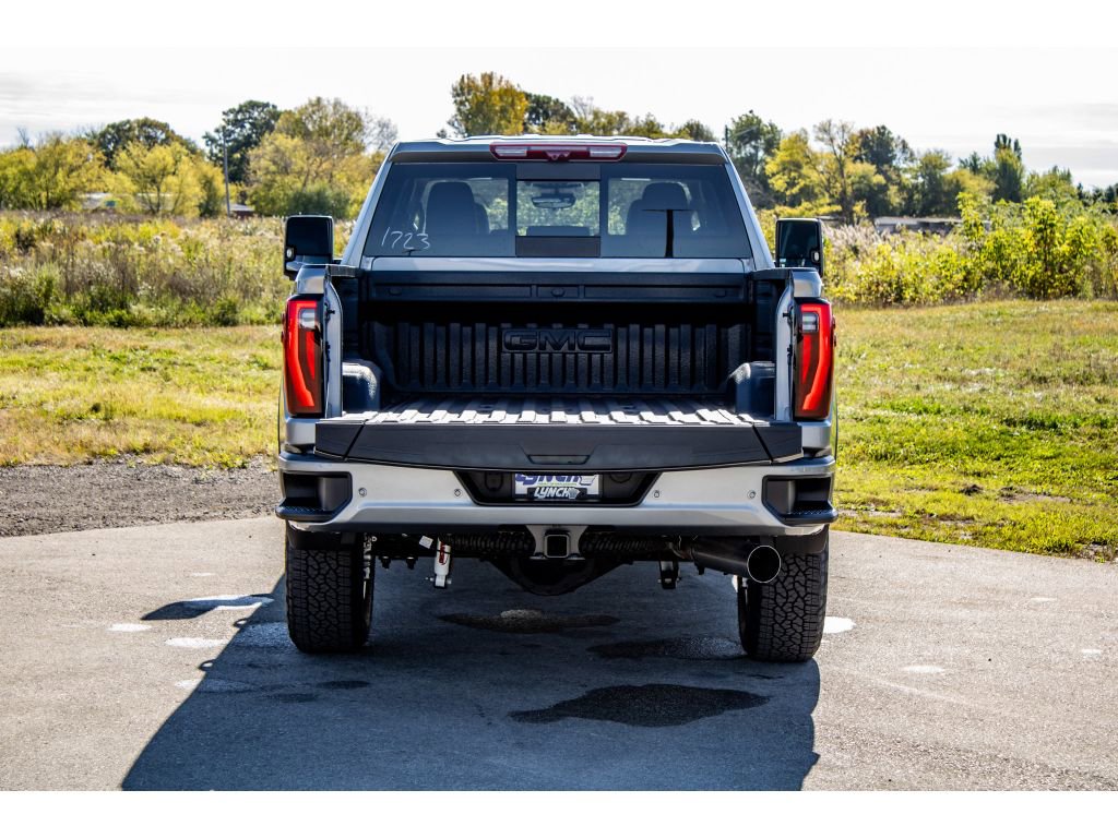 New 2026 GMC Sierra 3500 Denali w/ Denali Reserve Package image 7