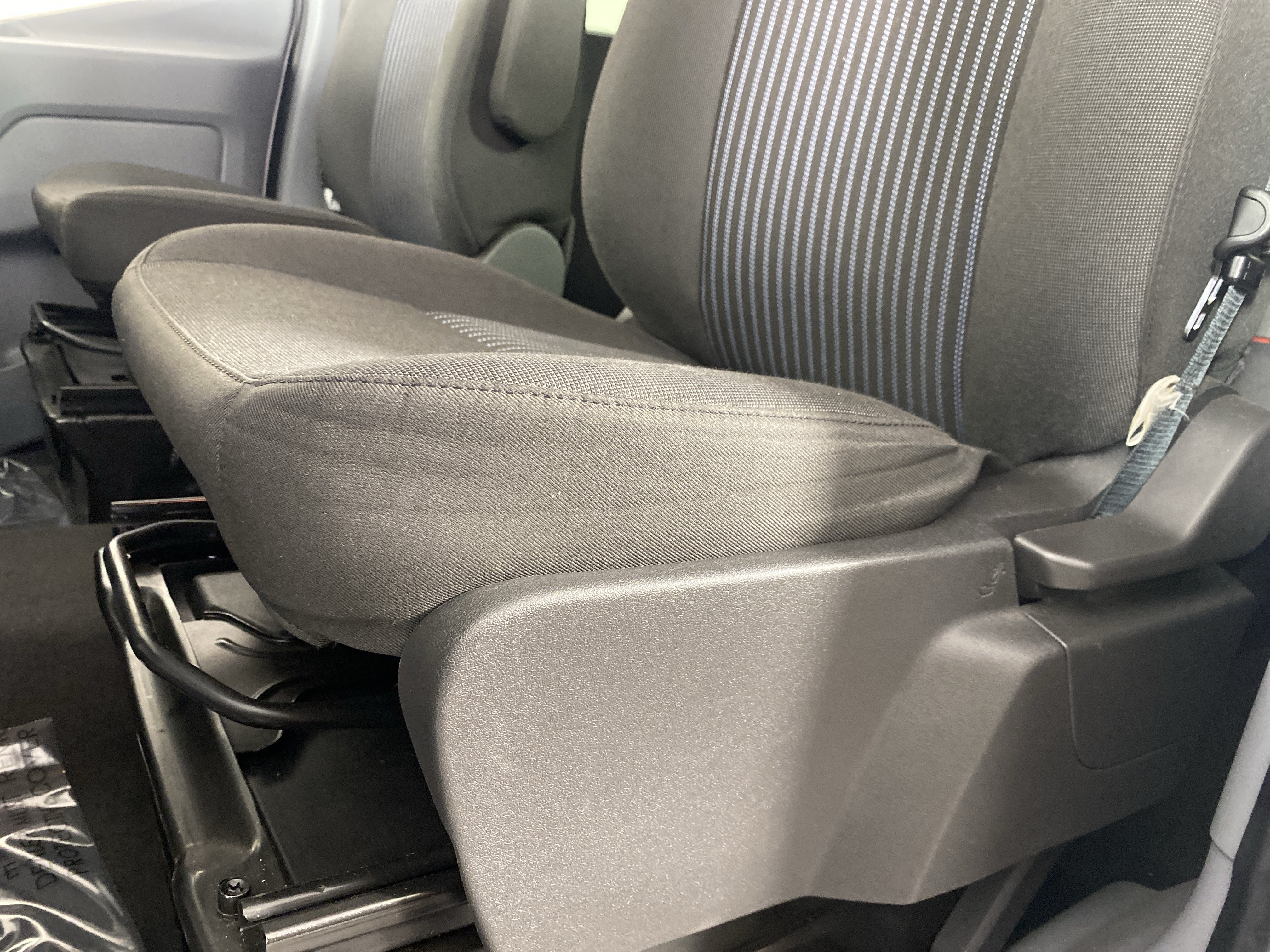 Used 2018 Ford Transit 150 XL RWD image 15