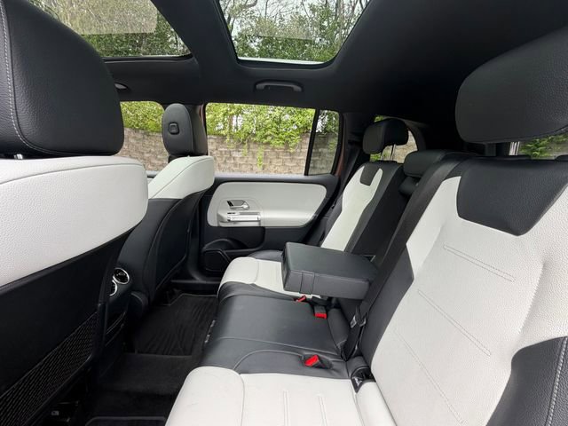 Used 2022 Mercedes-Benz GLB 250 4MATIC image 35