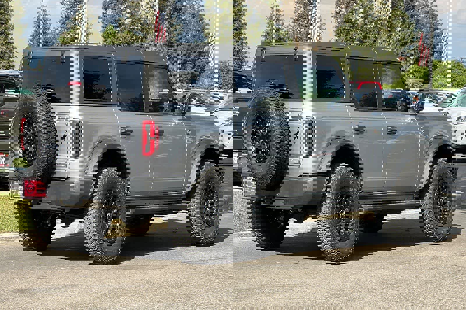 Used 2024 Ford Bronco Wildtrak image 3