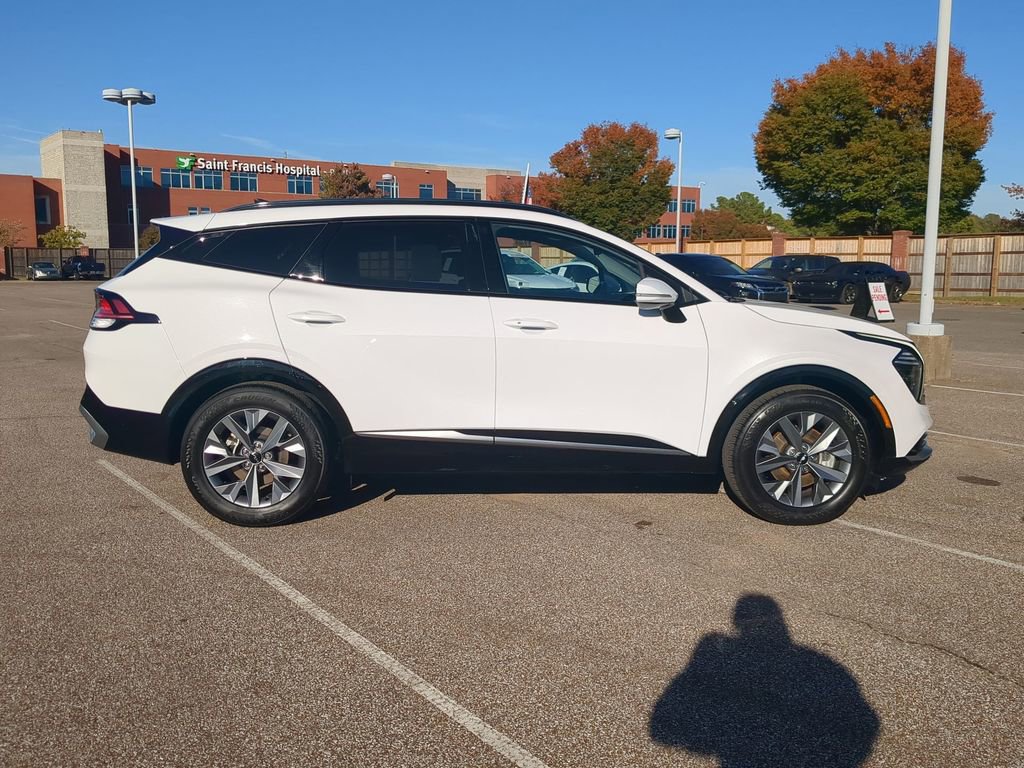 Used 2025 Kia Sportage SX image 9