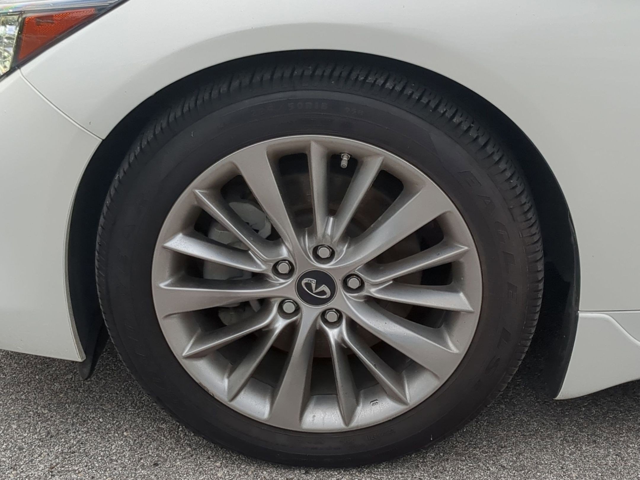 Used 2019 INFINITI Q50 Luxe w/ Essential Package (3.0T Luxe) RWD image 9