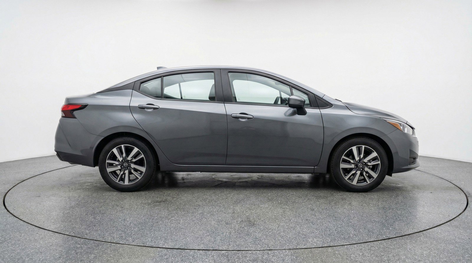 Used 2025 Nissan Versa SV FWD image 11