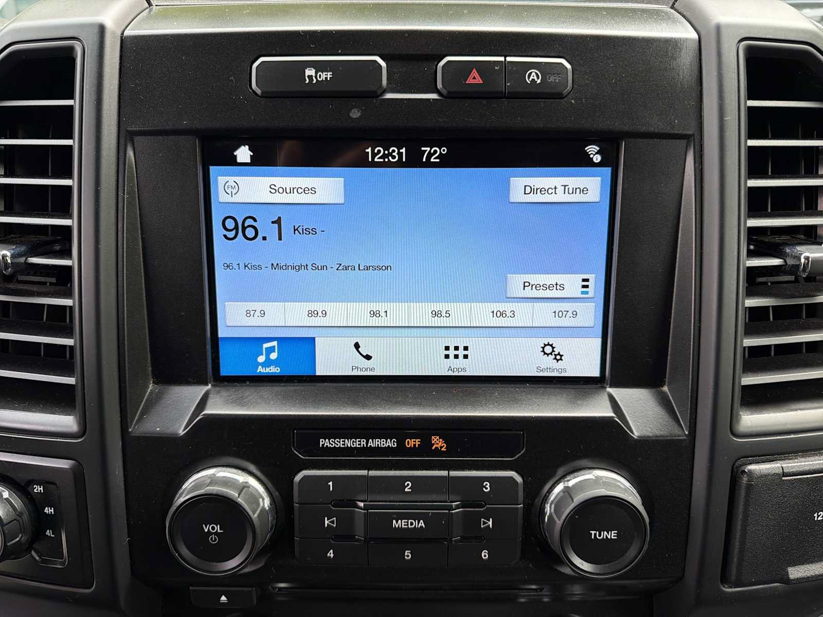Used 2018 Ford F150 XL w/ Equipment Group 101A Mid AWD/4WD image 16