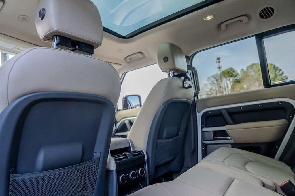 Used 2024 Land Rover Defender 130 S image 22