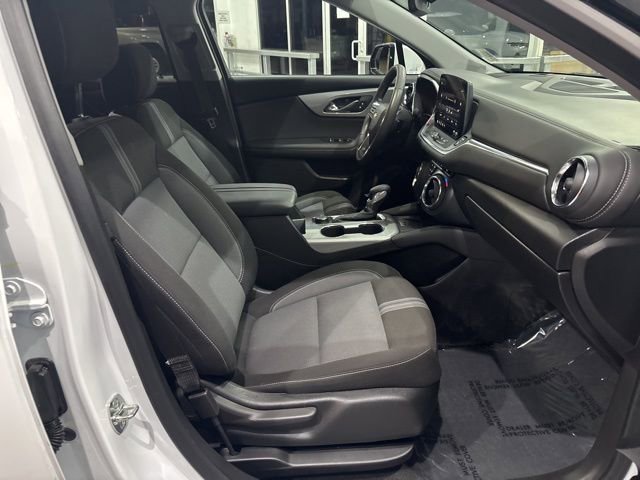 Used 2025 Chevrolet Blazer LT w/ Convenience Package image 33