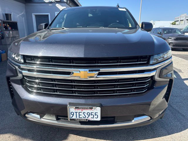 Used 2023 Chevrolet Suburban LT RWD image 2