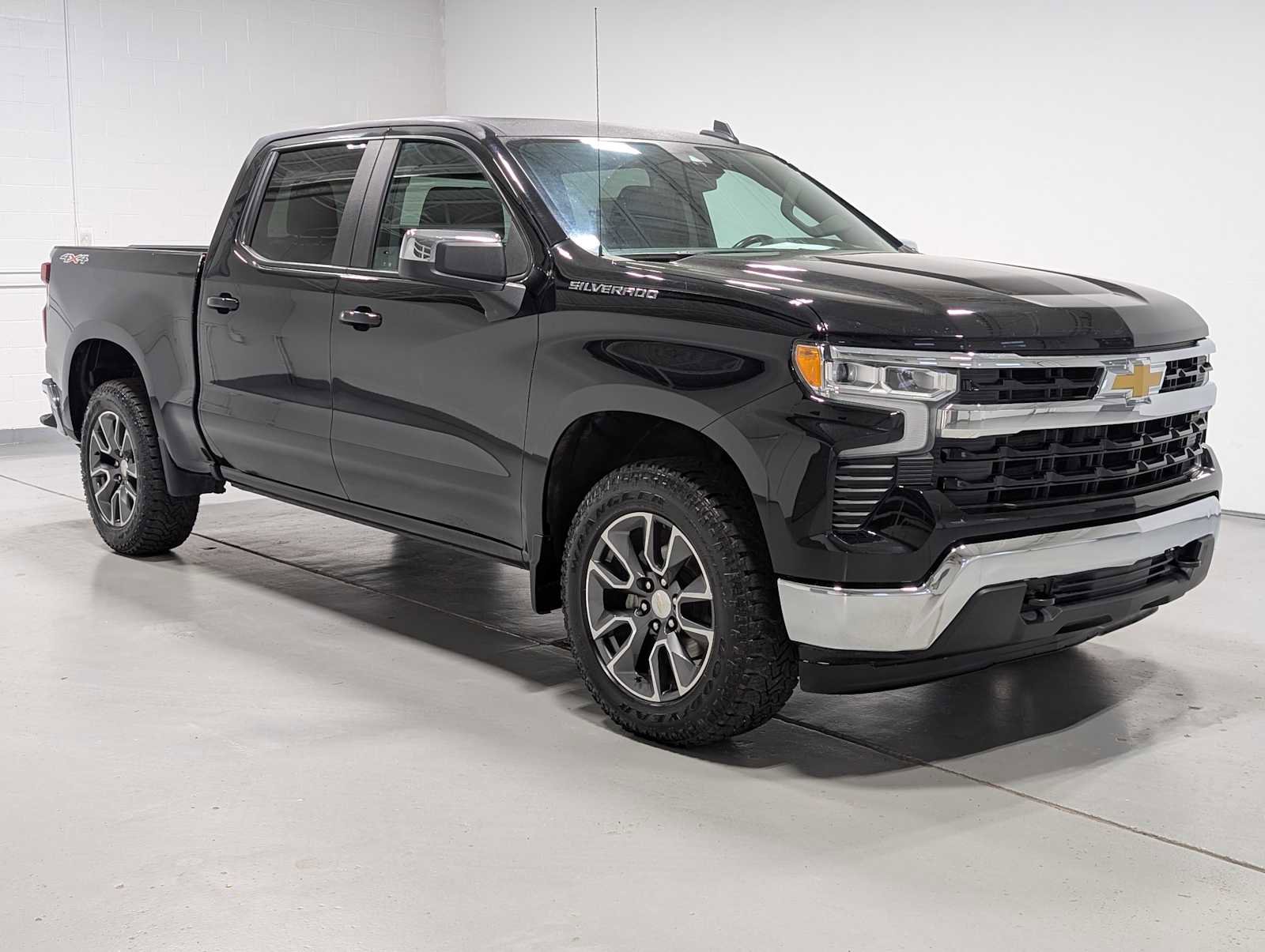 Certified 2022 Chevrolet Silverado 1500 LT AWD/4WD image 6