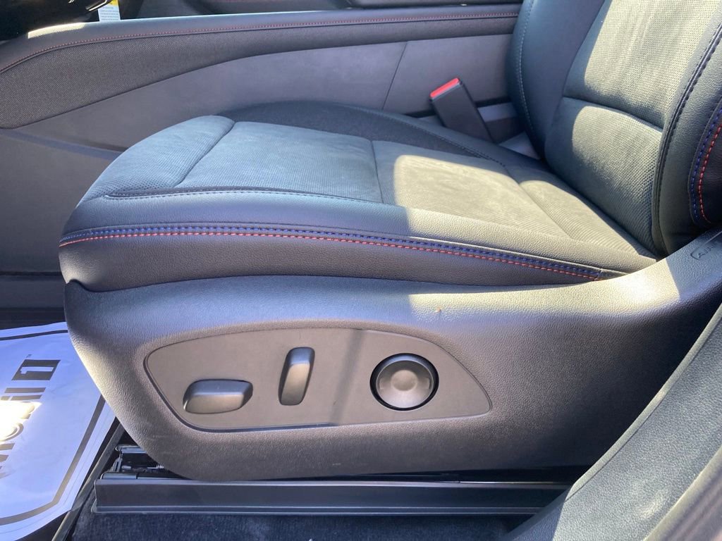 New 2025 Chevrolet Blazer EV RS image 11