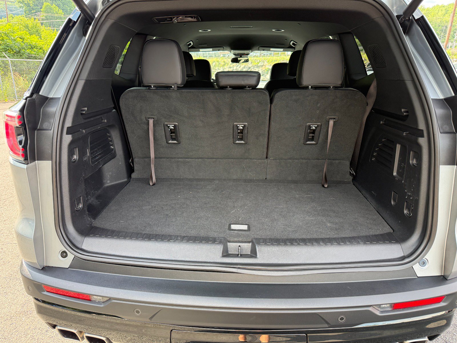 Certified 2025 GMC Acadia AT4 AWD/4WD image 21