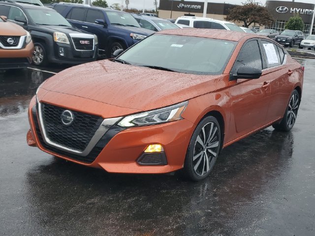 Used 2022 Nissan Altima 2.5 SR FWD image 2