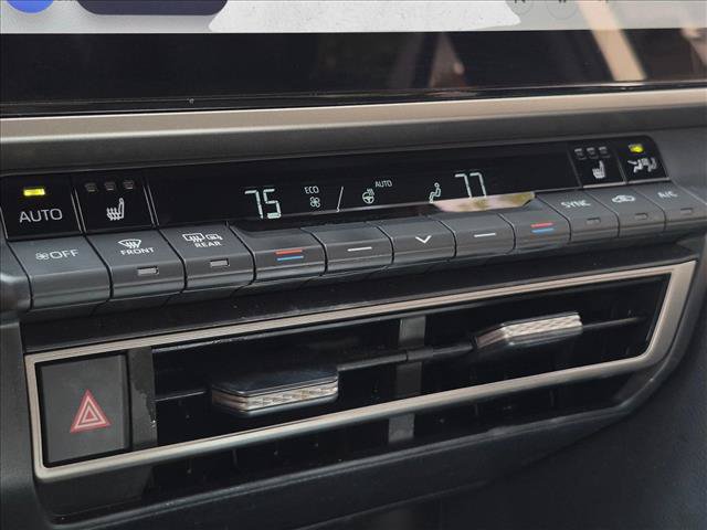 Used 2025 Toyota Camry XSE FWD image 9