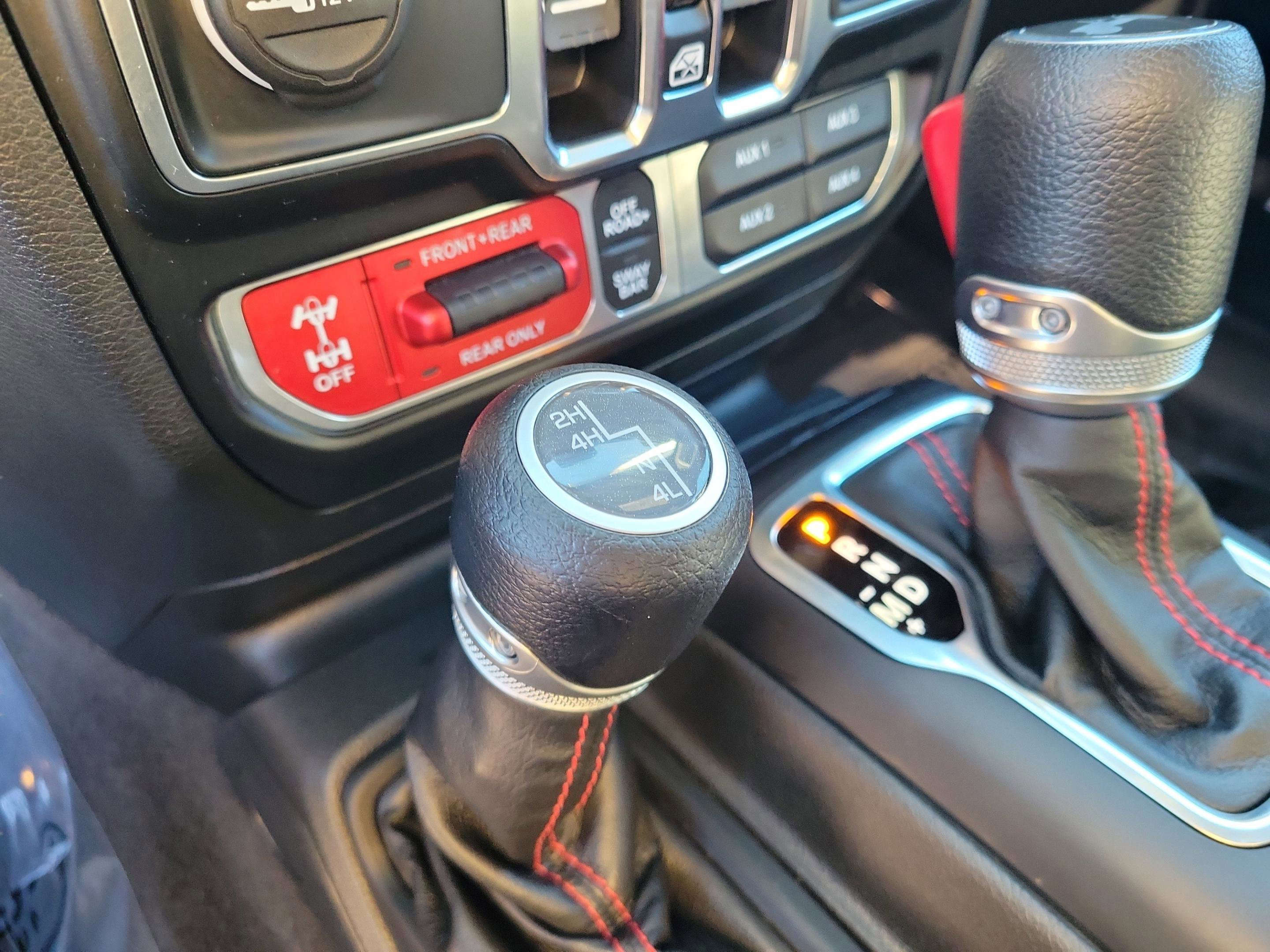 Used 2021 Jeep Wrangler Unlimited Rubicon w/ Xtreme Recon 35" Tire Package image 25