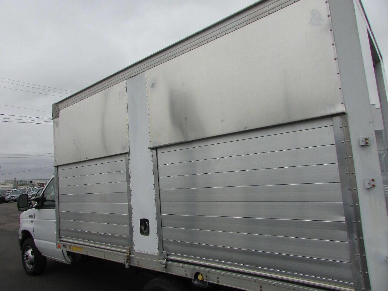 Used 2012 Ford E-450 and Econoline 450 Super Duty w/ PWR Locks & Windows Group image 32