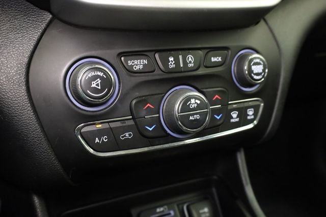 Used 2016 Jeep Cherokee Trailhawk w/ Comfort/Convenience Group image 23