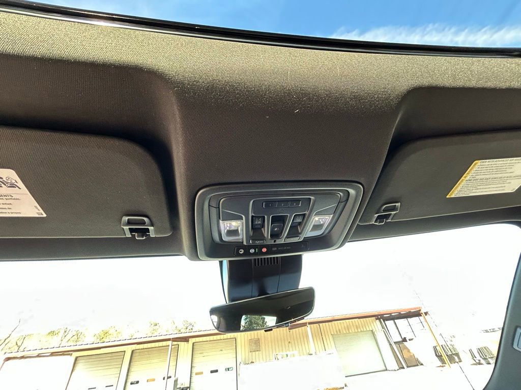 Used 2025 GMC Sierra 1500 AT4 w/ AT4 Premium Package image 42