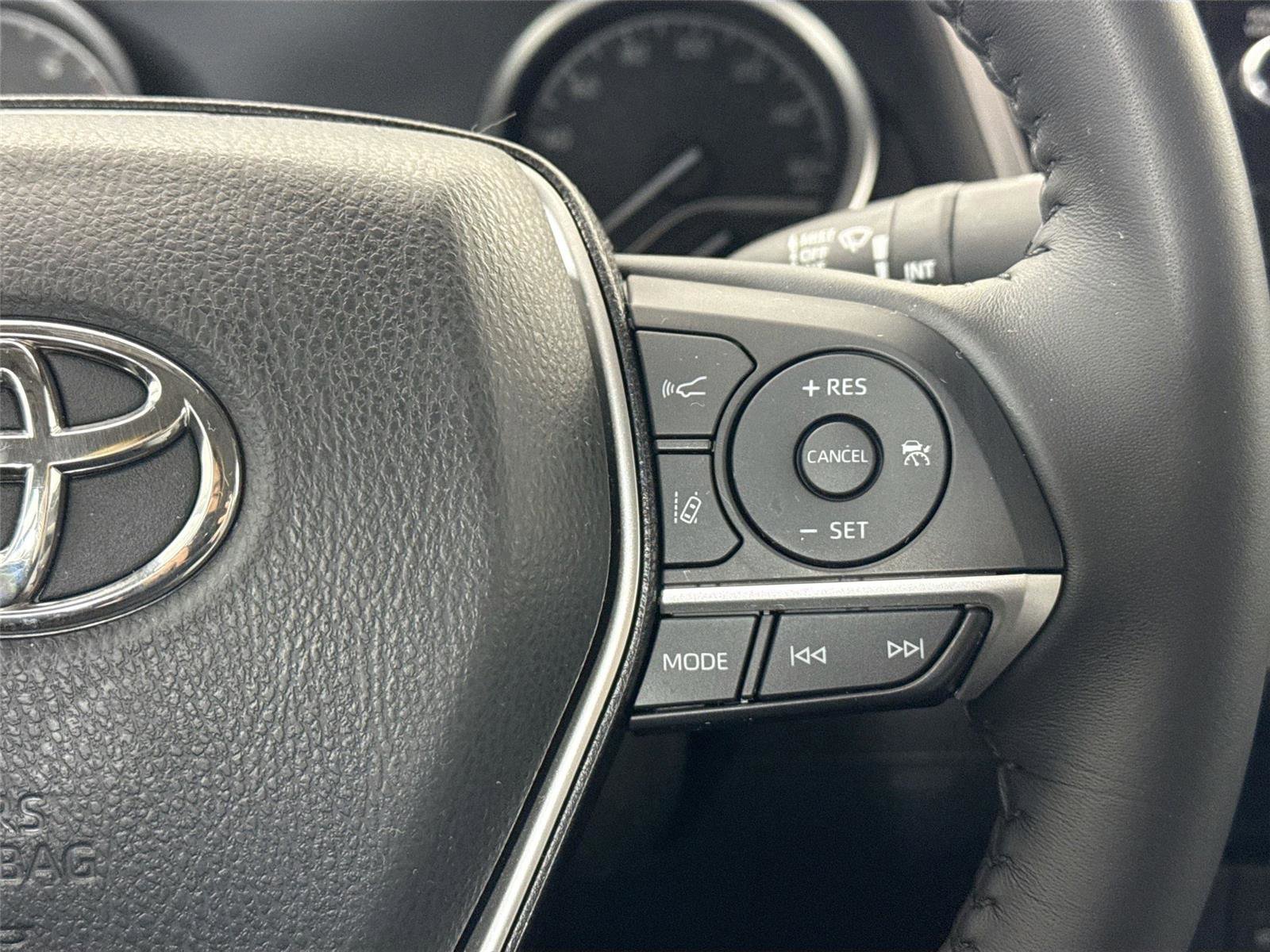 Certified 2022 Toyota Camry XLE image 18