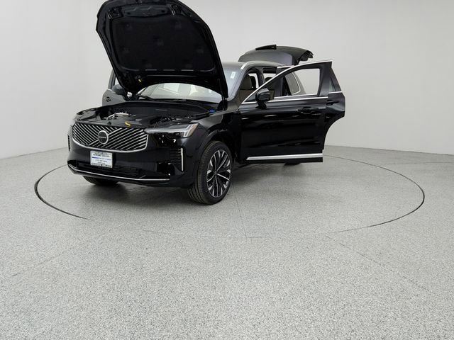 New 2026 Volvo XC90 T8 Plus w/ Protection Package Premier image 9