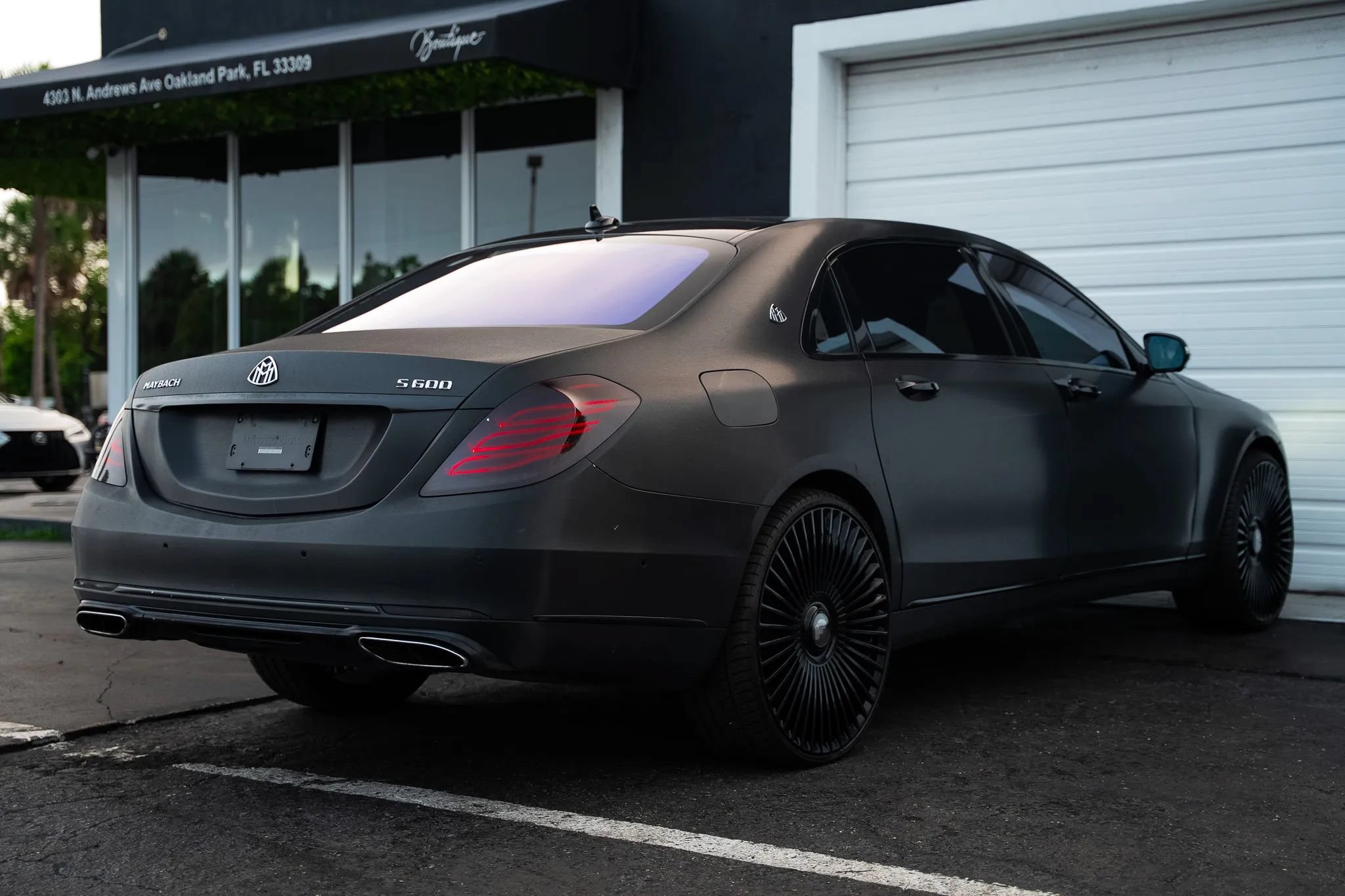 Used 2016 Mercedes-Benz Maybach S 600 image 4