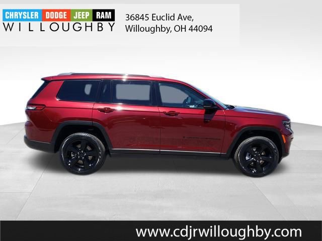 New 2024 Jeep Grand Cherokee L Limited w/ Black Appearance Package image 4