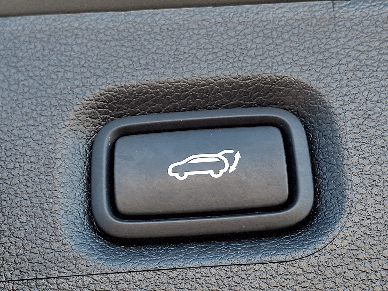Certified 2023 Hyundai Santa Fe SEL w/ Premium Package AWD/4WD image 33