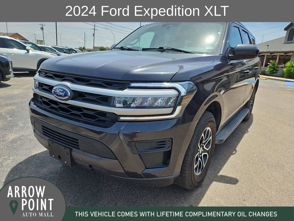 Used 2024 Ford Expedition XLT RWD image 4