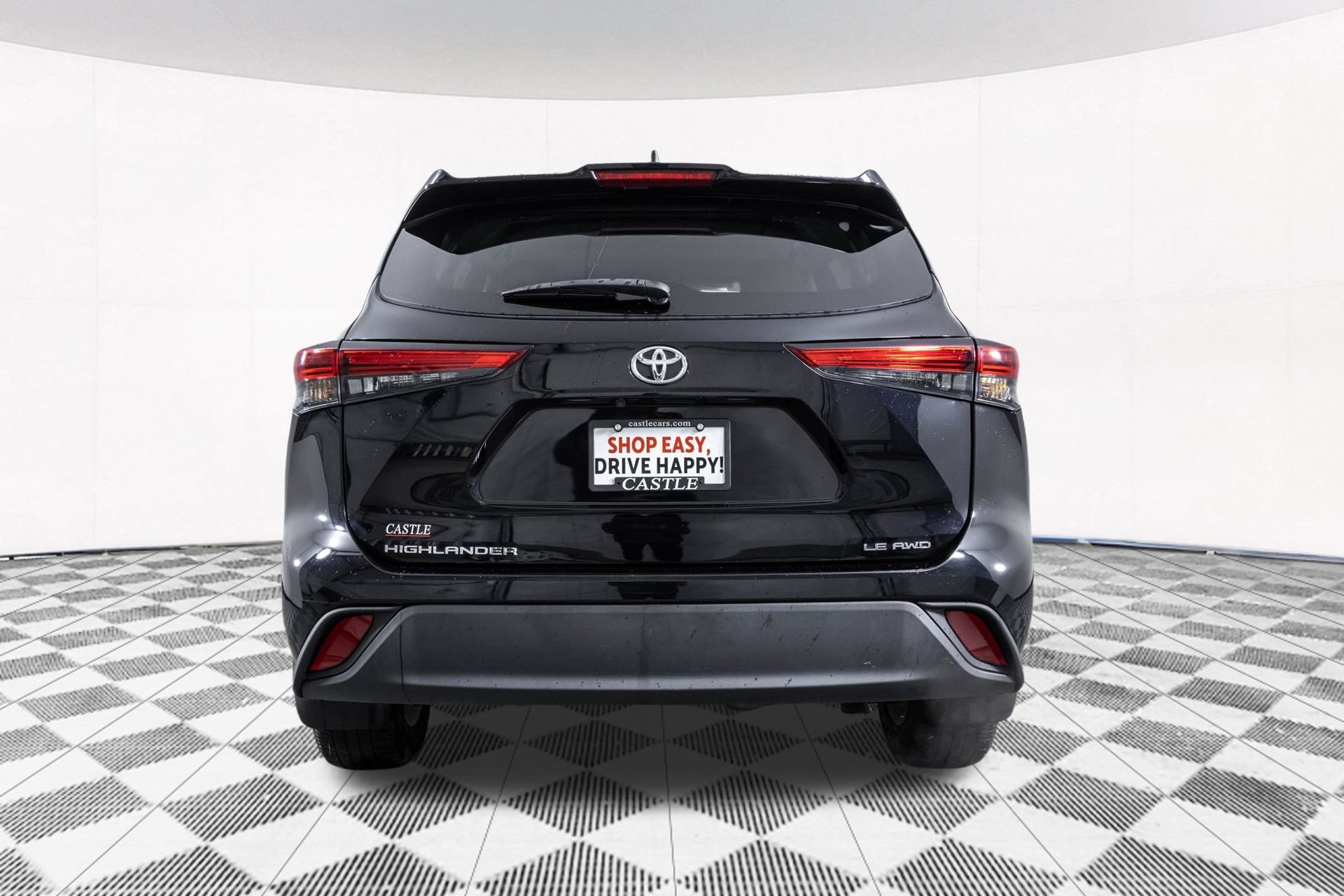 Used 2022 Toyota Highlander LE AWD/4WD image 17