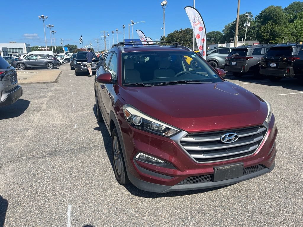 Used 2017 Hyundai Tucson SE w/ SE Popular Package 02 AWD/4WD image 2