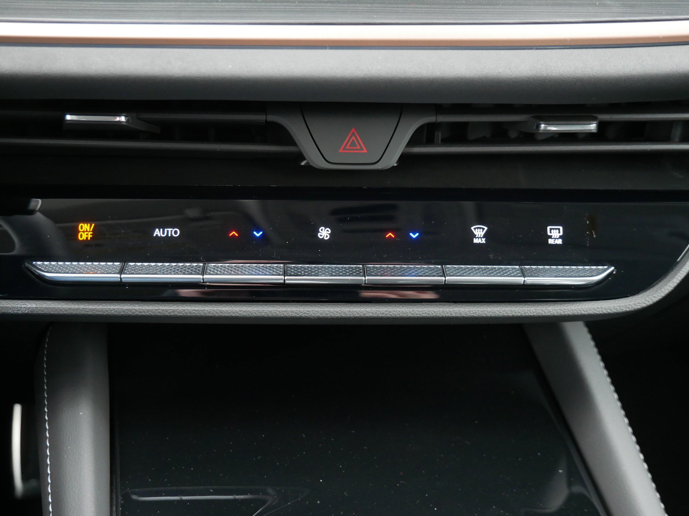 New 2026 GMC Sierra 1500 AT4X AWD/4WD image 18
