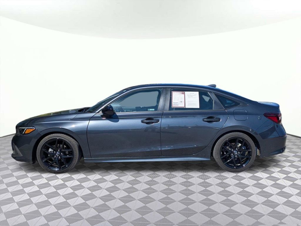 Used 2025 Honda Civic Sport image 6