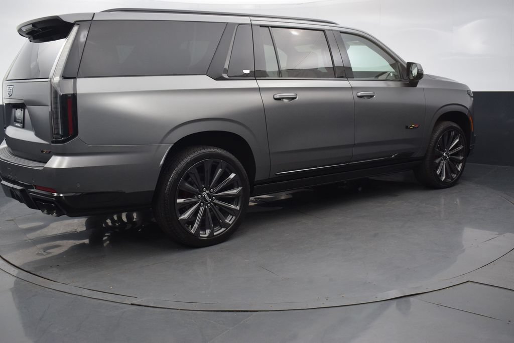 Certified 2026 Cadillac Escalade ESV V AWD/4WD image 6