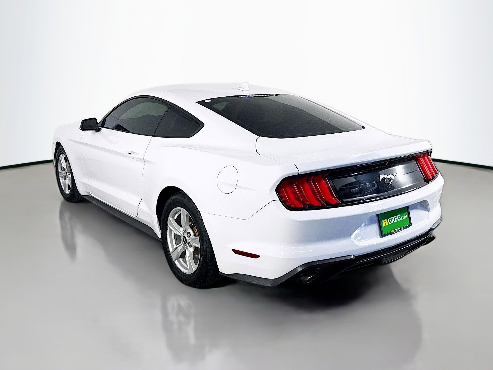 Used 2021 Ford Mustang EcoBoost image 7
