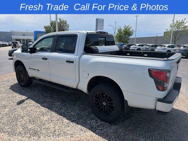 Used 2018 Nissan Titan S AWD/4WD image 4