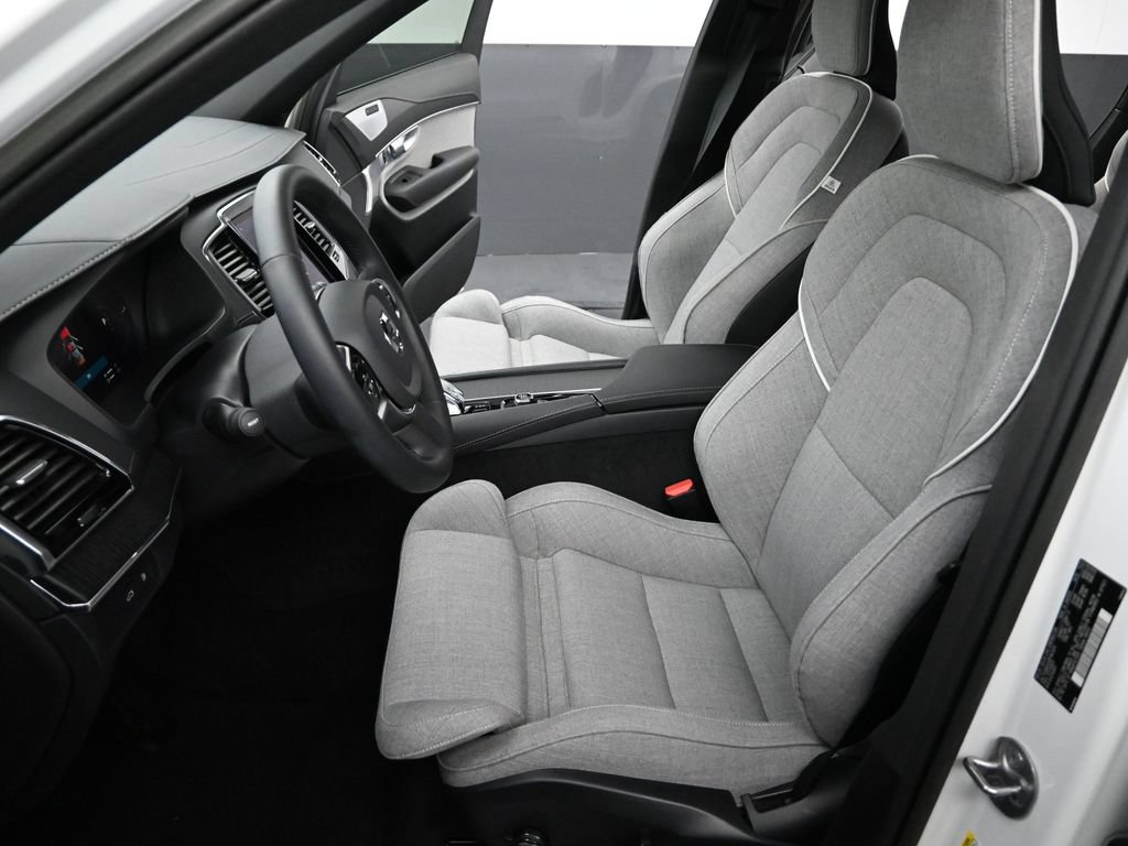 Used 2023 Volvo XC90 T8 Ultimate AWD/4WD image 18