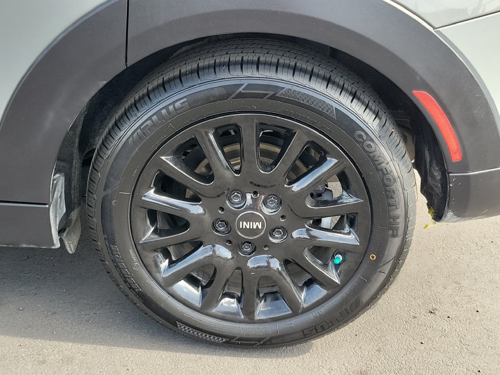 Used 2019 MINI Cooper S w/ Signature Upholstery Package FWD image 29