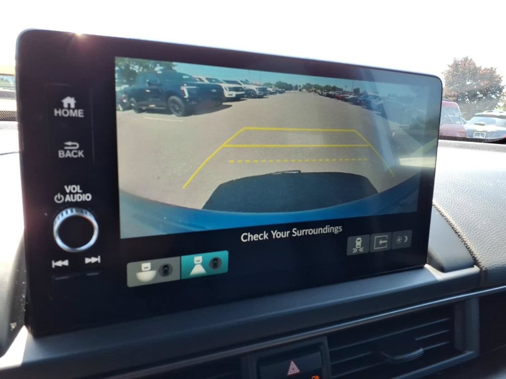 Used 2023 Honda Pilot TrailSport image 16