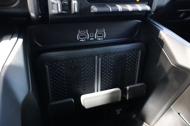 Used 2025 RAM 2500 Laramie AWD/4WD image 13