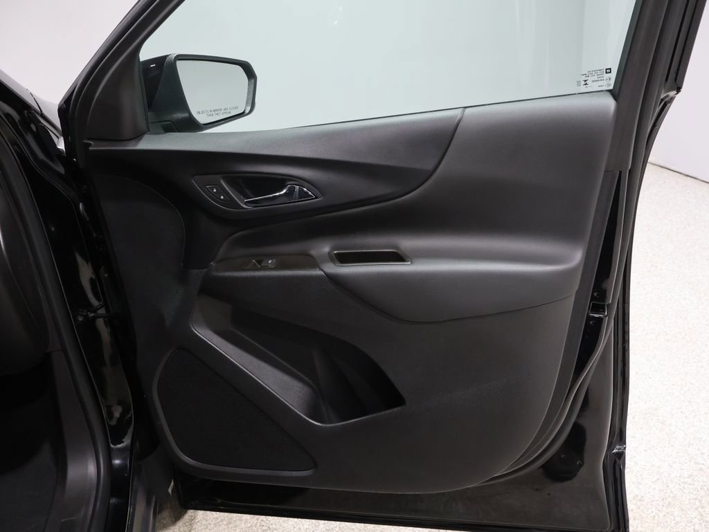 Used 2023 Chevrolet Equinox LT image 23