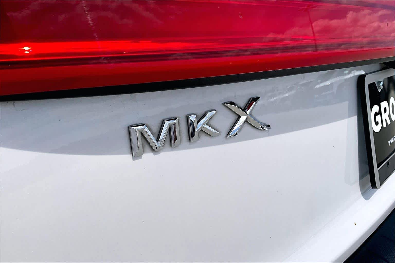Used 2018 Lincoln MKX Reserve w/ Driver Assistance Package FWD image 30
