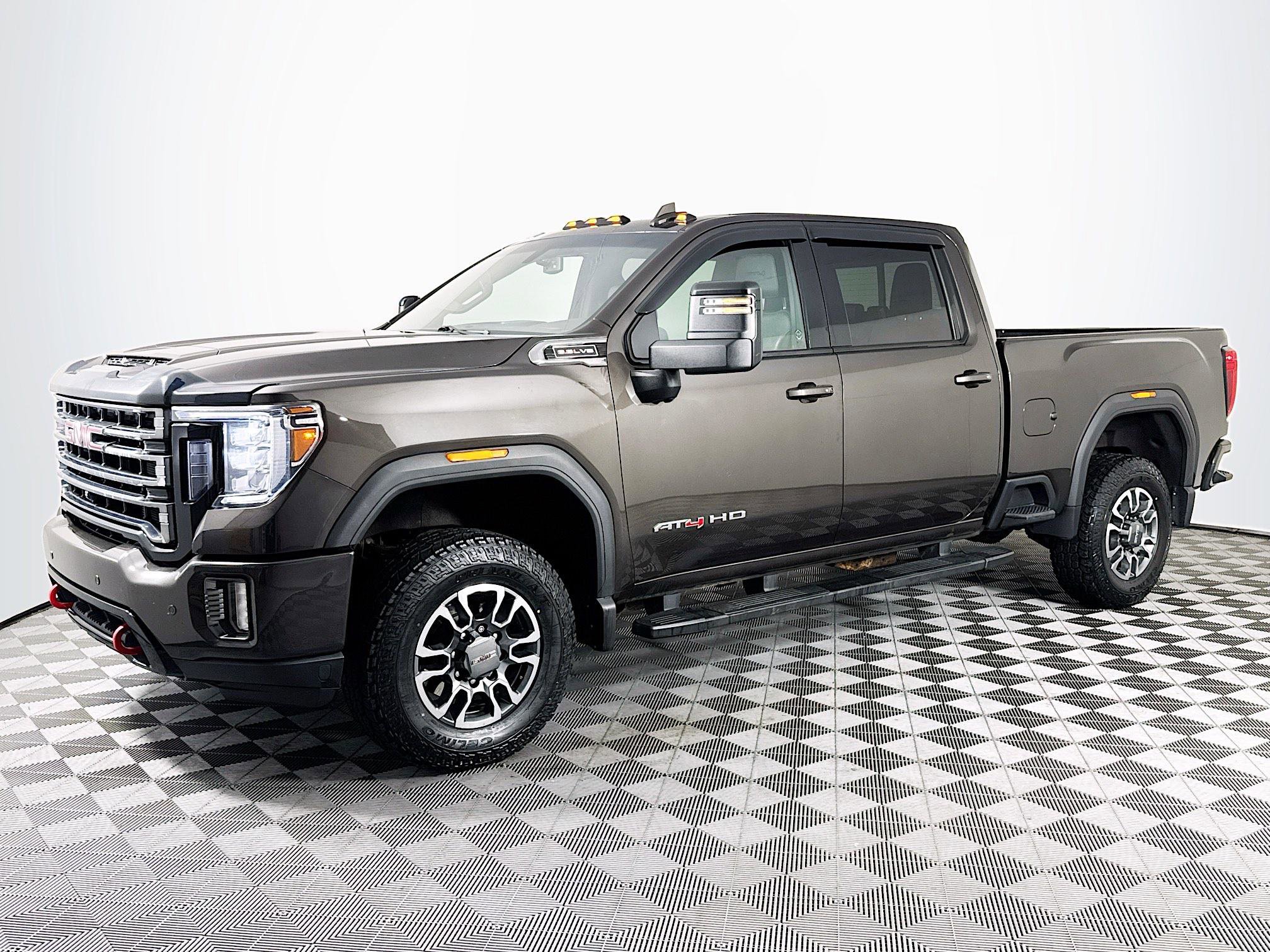 Used 2021 GMC Sierra 2500 AT4 w/ AT4 Preferred Package image 4