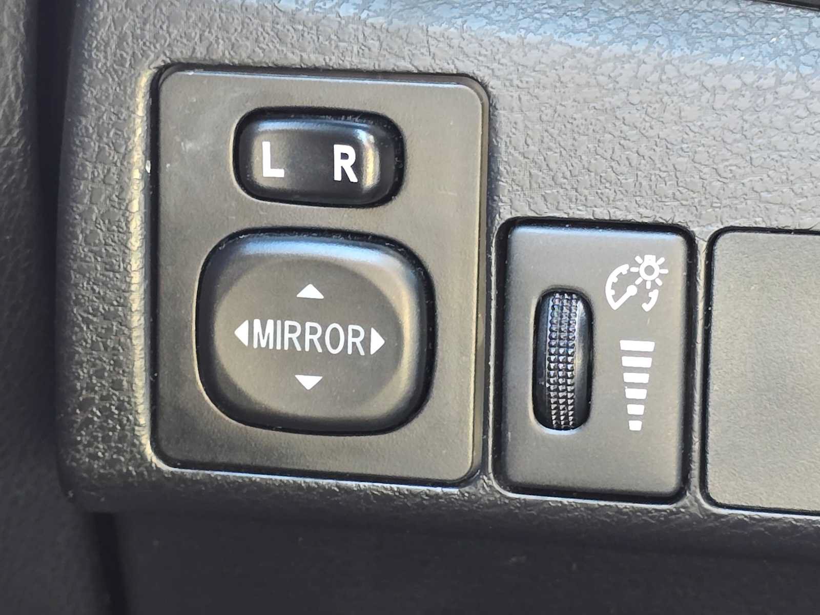Used 2015 Toyota Corolla S Premium FWD image 30