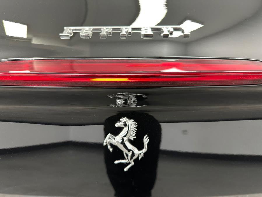 Used 2019 Ferrari Portofino RWD image 46