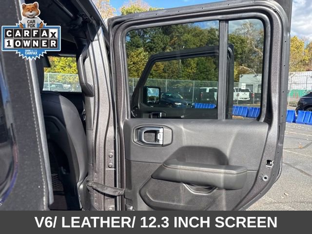 Used 2024 Jeep Wrangler Sahara image 36